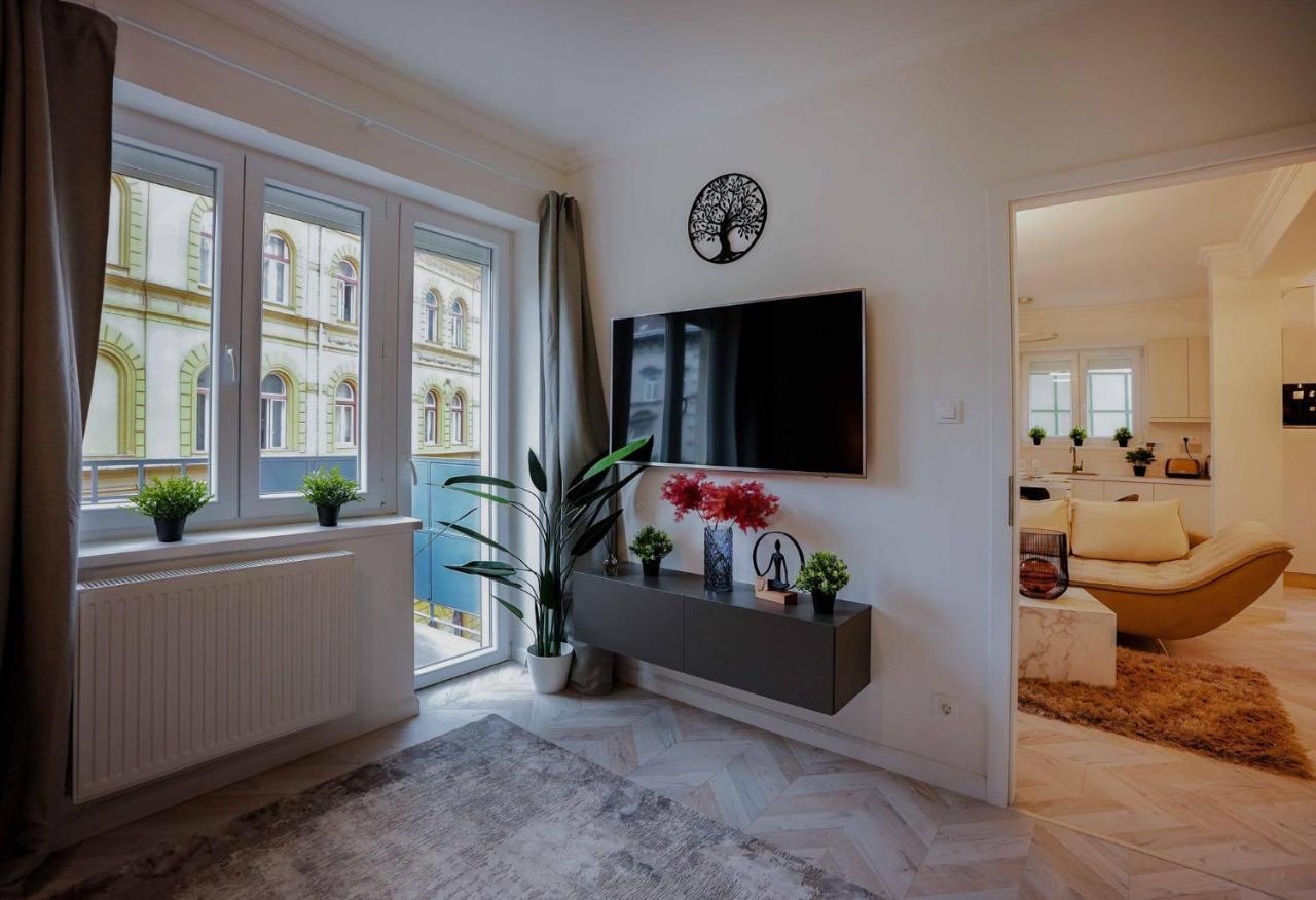 Corvin Avenue Premium Central Apartment Budapest Exterior photo